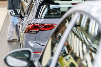Las exportaciones alemanas de vehículos y autopartes a China cayeron a menos de €14.000 millones en 2025, un tercio menos que el año anterior