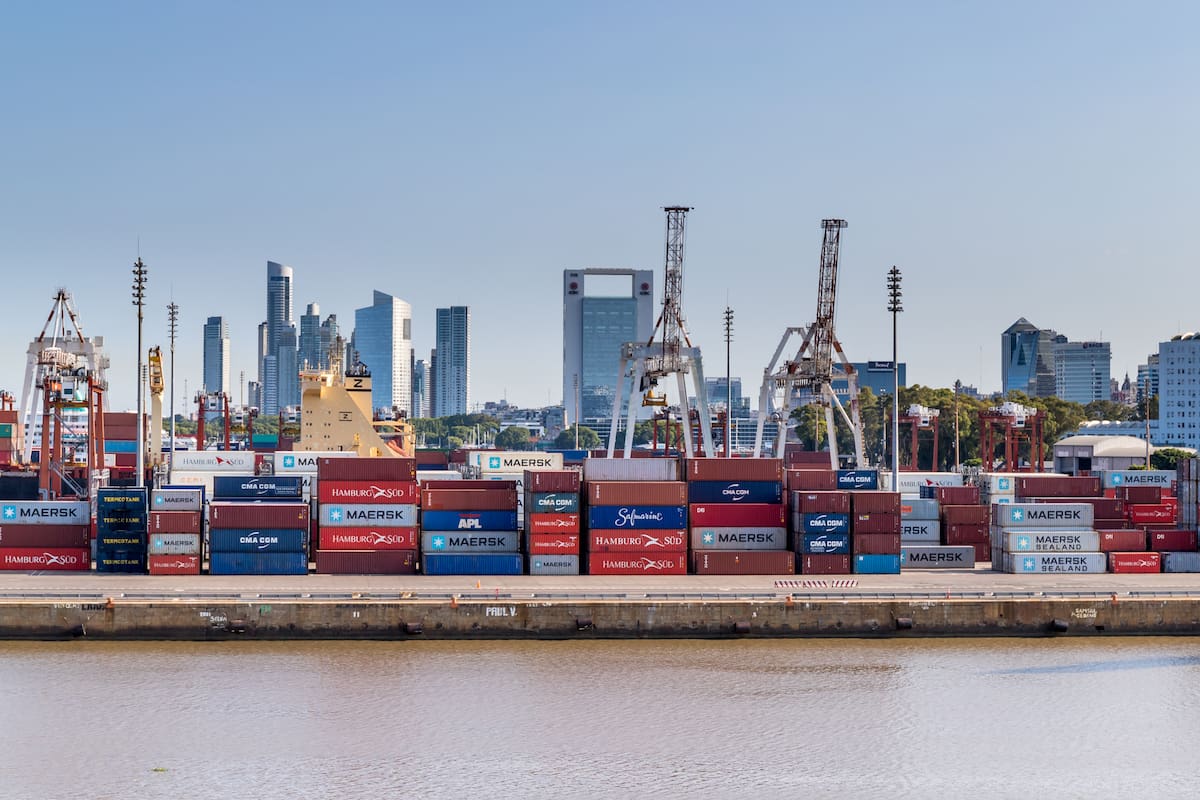 Las exportaciones cayeron 4,8% en el tercer trimestre del año, según el Indec