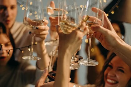 Las fiestas de fin de año, sinónimo de brindis y reunión