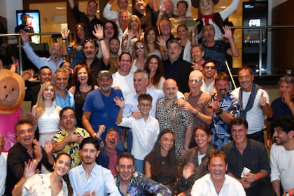 Las figuras que arribaron a la ciudad para ofrecer sus espectáculos se reunieron para compartir un almuerzo que tuvo algunas ausencias llamativas