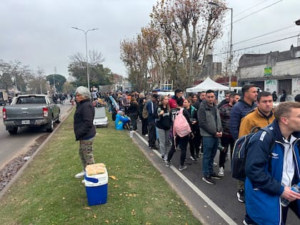 Las filas alcanzaban más de 10 cuadras para las 9 de la mañana