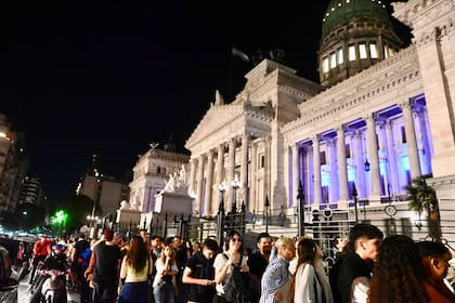 Las filas en las veredas en la edición pasada de la Noche de los Museos