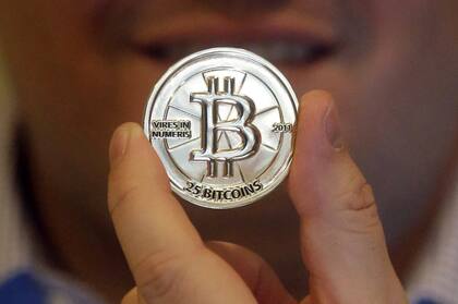 Las finanzas digitales con nuevos conceptos como tokens, bitcoins y blockchain