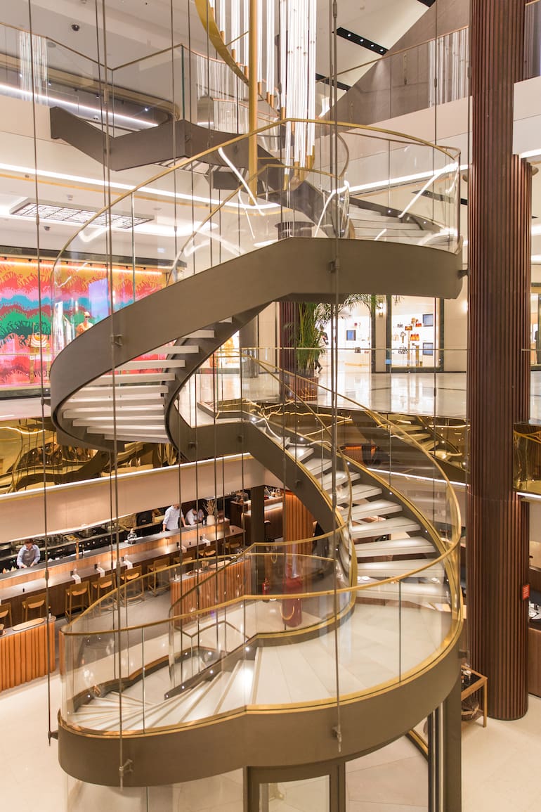 Las flamantes galerías buscan posicionarse como las Lafayette de París o el Harrods de Londres, además de devolverle la vida de compras al corazón de Madrid.