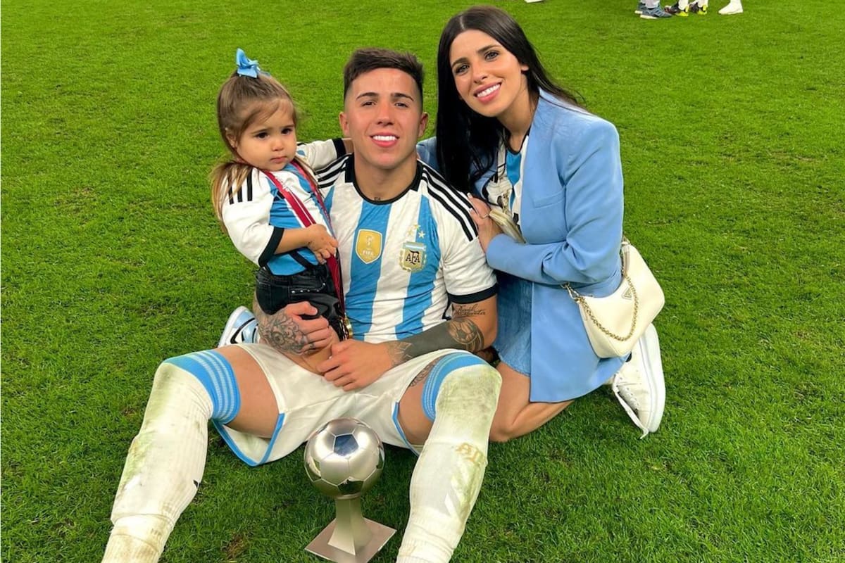 Las fotos de Enzo Fernández con su hija Olivia en el festejo de su cumpleaños número 22 y el mensaje a los hinchas