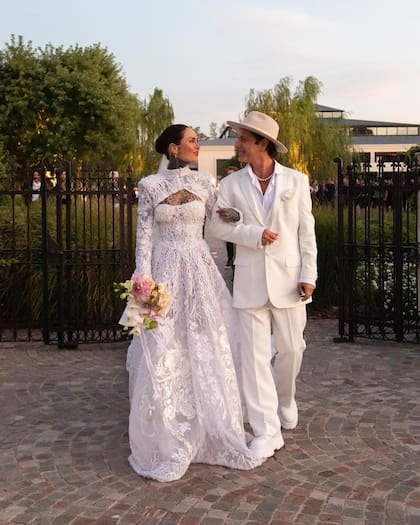 Las fotos inéditas que compartió Candelaria Tinelli de su boda con Coti Sorokin: “Un universo ideal”