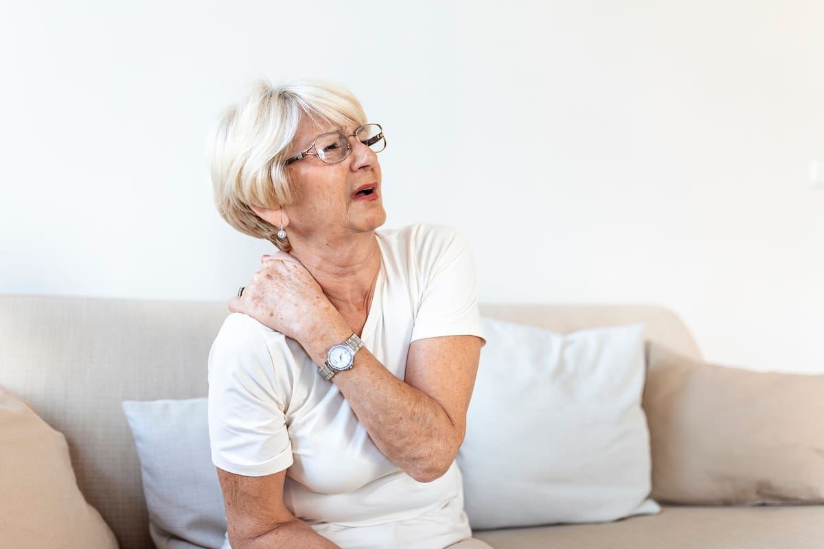 Las fracturas por osteoporosis afectan sobre todo a mujeres mayores de 65 años y pueden reducir drásticamente la calidad de vida