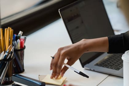 Las frases para saludar a las secretarias en su día