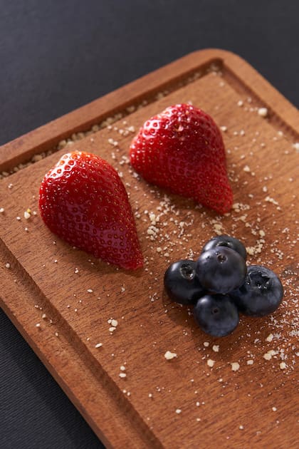 Las frutillas y los arándanos son excelentes alimentos para beneficiar al cerebro