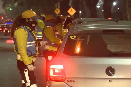 Las fuertes multas económicas que alcanzan a la persona que conduce el vehículo llegan hasta los $150.000