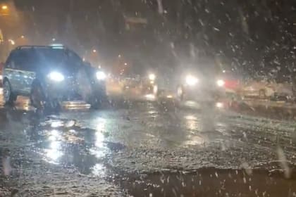 Las fuertes tormentas incluyeron neviscas en cerca de 13 localidades de ese estado del sur brasileño