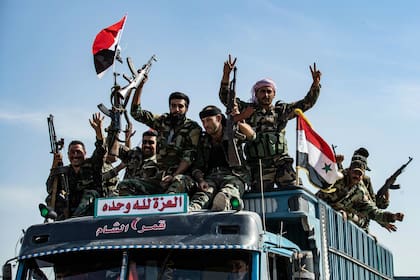 Las fuerzas del gobierno sirio llegan a la ciudad de Tal Tamr, cercana al punto crítico de la ciudad siria kurda de Ras al-Ain en la frontera con Turquía, que ha sido un objetivo clave de las fuerzas turcas desde que lanzaron su operación militar