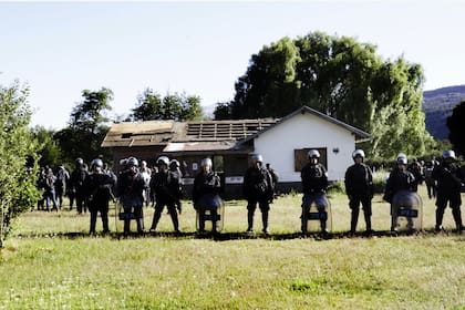 Las fuerzas federales encabezaron el operativo en el parque nacional Los Alerces