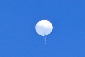 Las fuerzas militares de Estados Unidos derribaron este sábado sobre el mar lo que el Pentágono calificó como un globo espía chino