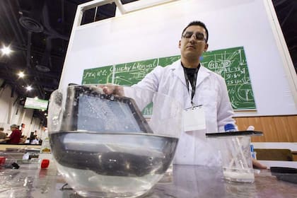 Las fundas de LifeProof, presentadas en la feria CES de Las Vegas, permiten proteger a una tableta ante la presencia de líquidos