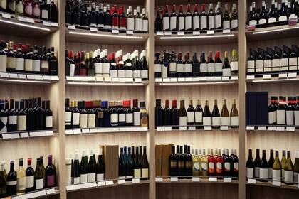 Las góndolas de vinos no suelen tener aumentos repentinos, así que es buen momento para visitarlas