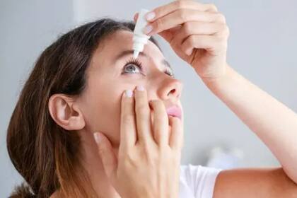 Las gotas ayudan a mantener el ojo lubricado
