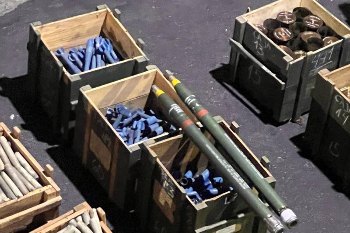 Las granadas secuestradas ayer en un local de Monserrat