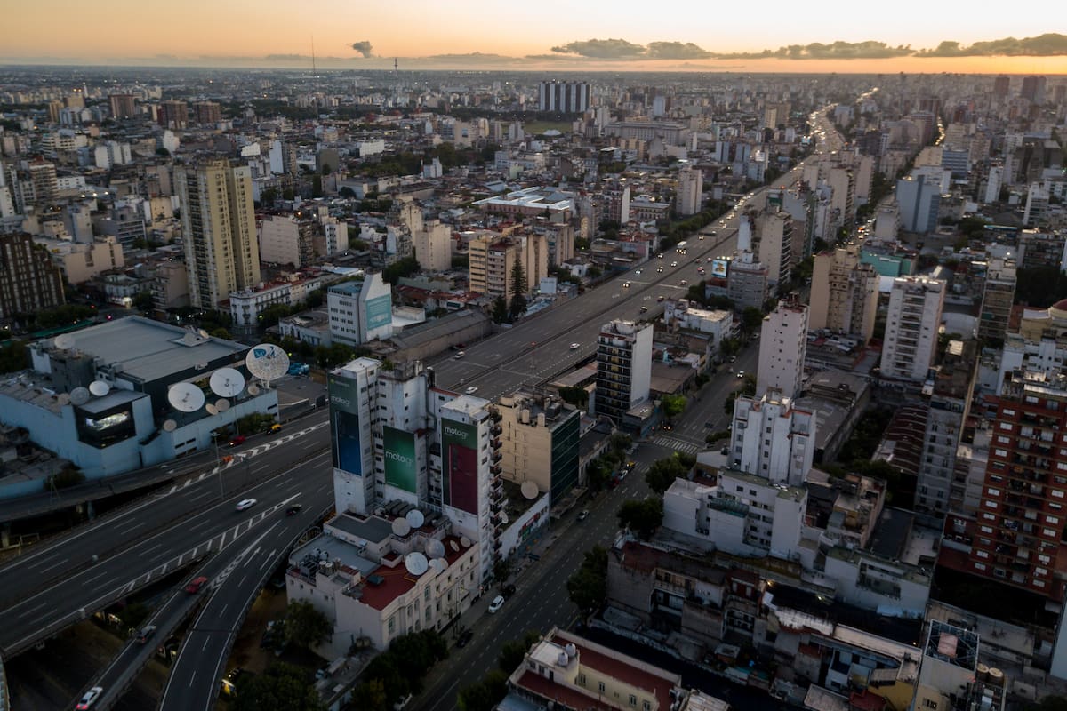 Las grandes ciudades podrían ver su paisaje sonoro afectado si se avanza con alternativas electrificadas para el transporte urbano