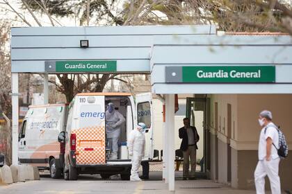 Las guardias hospitalarias en tierra cuyana están trabajando contrarreloj. Ya son más de 9.000 los contagiados y 140 los fallecidos.