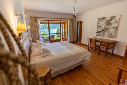 Las habitaciones del Hotel Tronador reciben huéspedes todo el año.