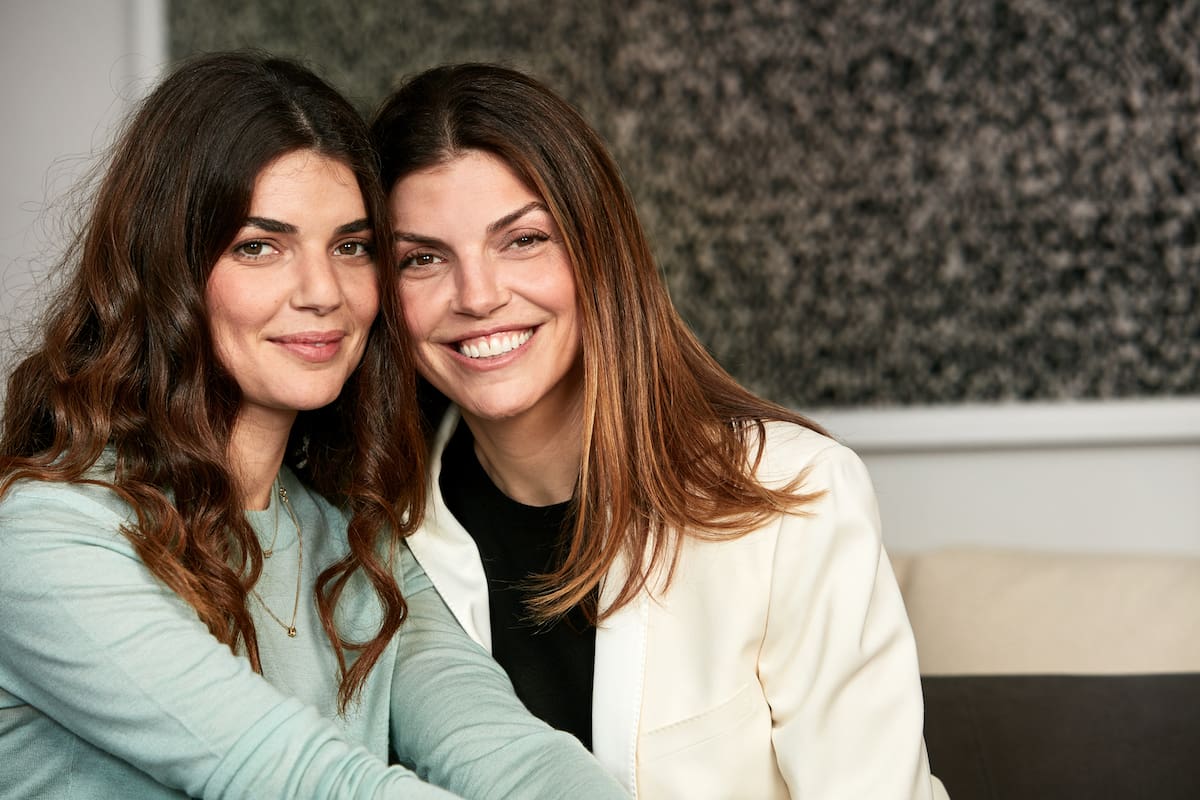 Las hermanas Leslie Kouhana y Kimberley Cohen