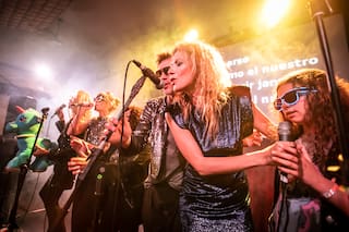 Con micrófono abierto: la noche de karaoke y fiesta de Pilar Gamboa, Mike Amigorena y las hermanas Marull