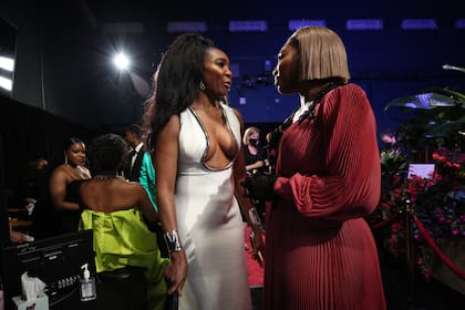 Las hermanas Venus y Serena Williams, durante la entrega de los Oscar