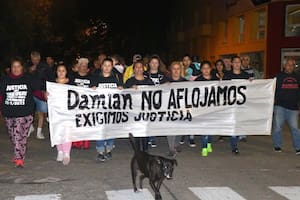 Las hermanas y la madre de Damián Sepúlveda, en una marcha
