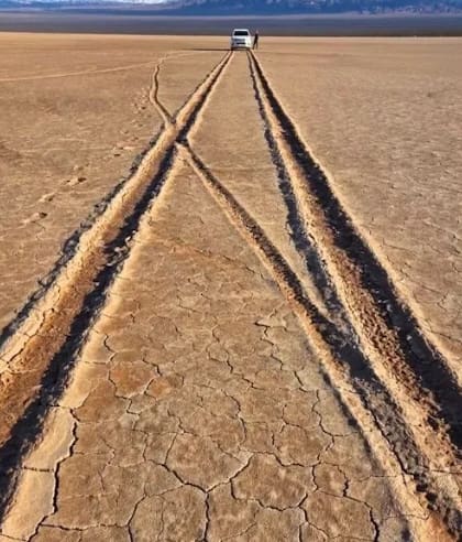 Las huellas sobre la Pampa del Leoncito
