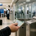 El permiso que sirve para volar, pero no para salir de EE.UU. por el Mundial