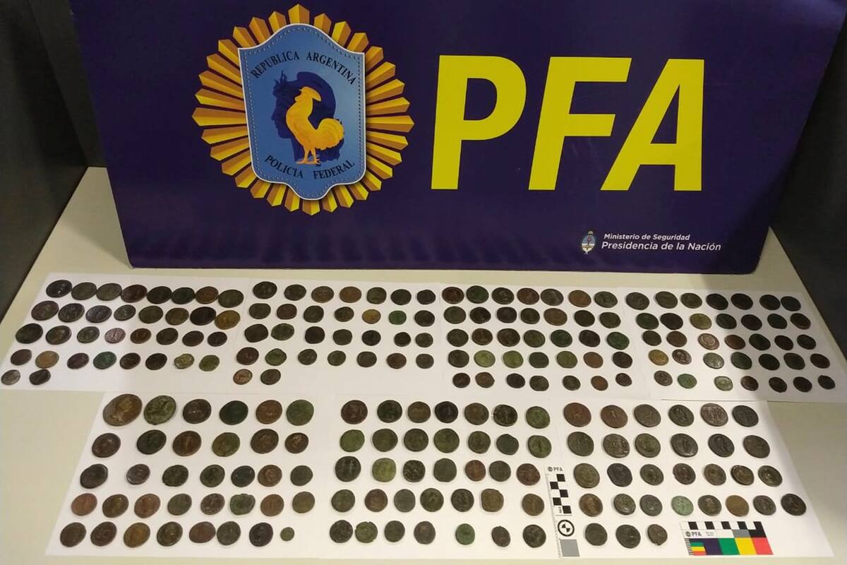 Las imágenes de las monedas robadas y recuperadas