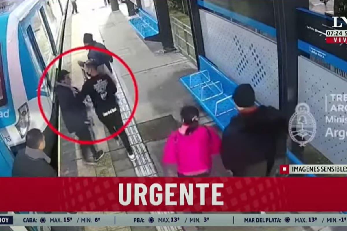 Las imágenes fueron registradas por las cámaras de la estación Wilde; la víctima del ataque sufrió un golpe en la cabeza y fue trasladada a un hospital