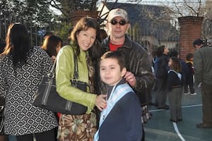 Las fotos inéditas del Indio Solari en el colegio de su hijo