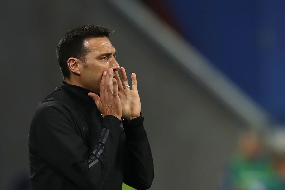 Las indicaciones y la propuesta de Lionel Scaloni no se afirman y la selección demora su identidad: es capaz de arrollar al rival a partir de su ambición y ceder totalmente el protagonismo en el mismo partido