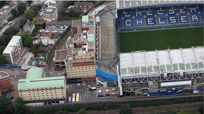 Las instalaciones del Chelsea, en Londres, quedaron a disposición de la sanidad en Inglaterra.