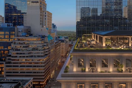 Las instalaciones del club tienen vistas inigualables al Central Park y a los rascacielos de cristal de Midtown