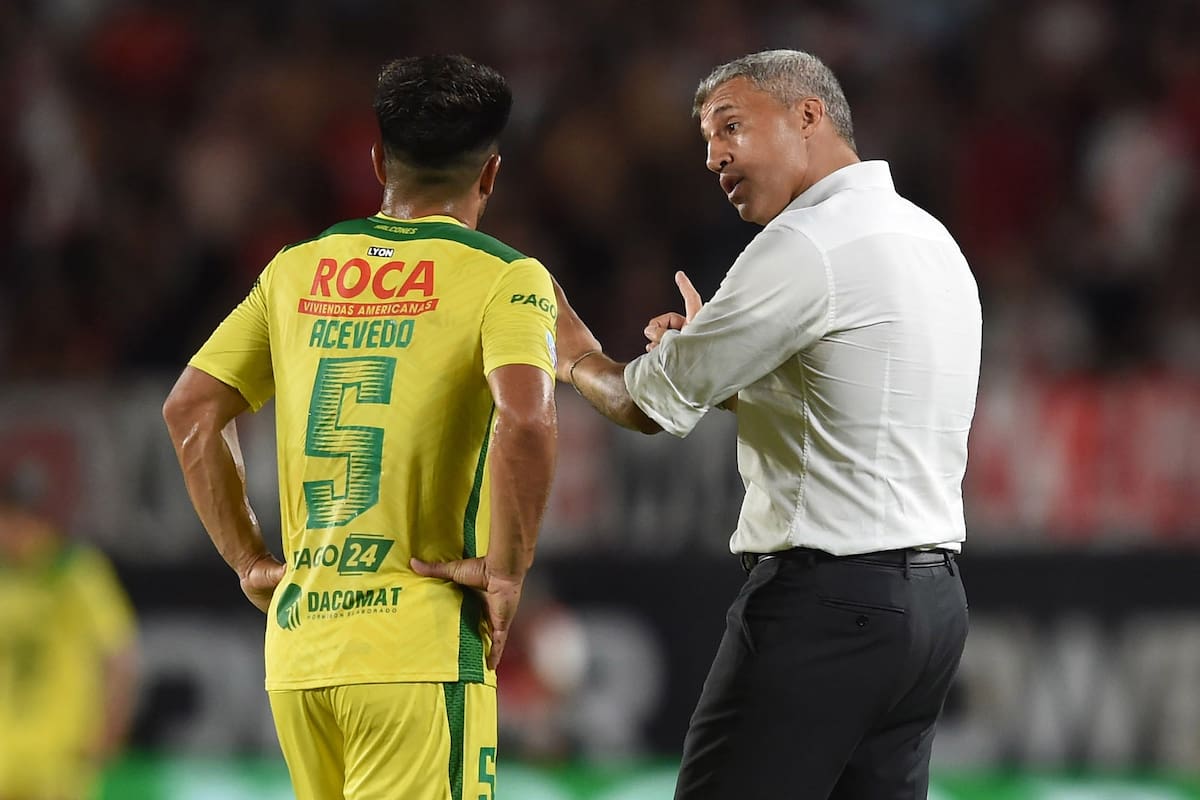 Las instrucciones de Hernán Crespo para Acevedo; fue un gran partido de Defensa y Justicia