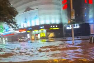 Al menos 30 personas murieron por una fuerte inundación en China y 80.000 fueron evacuadas