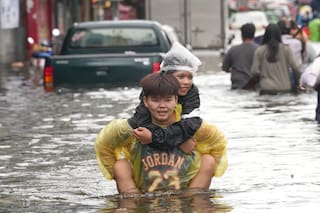 Inundaciones en Bangkok empiezan a ceder tras lluvias torrenciales que afectaron a 700.000 personas