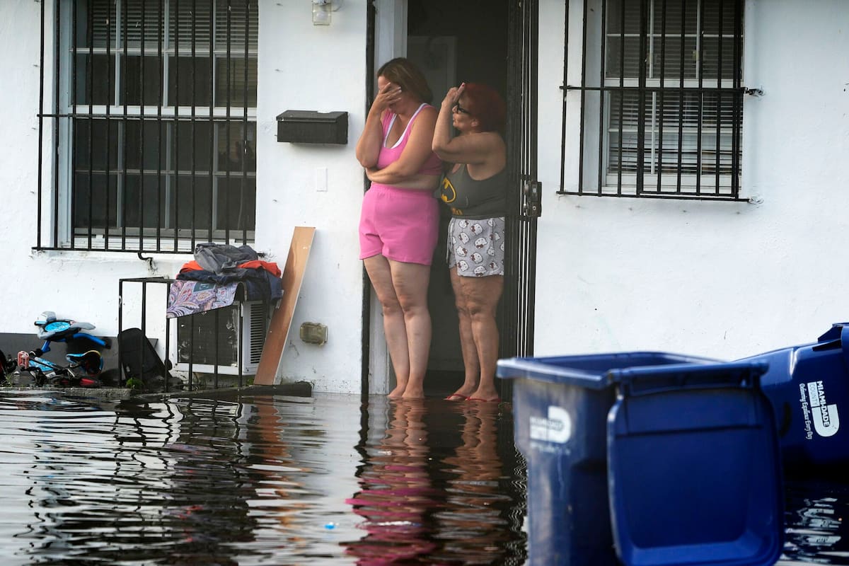 Las inundaciones en el sur de Florida generaron un efecto desagradable que puede generar problemas de salud (AP Foto/Marta Lavandier)