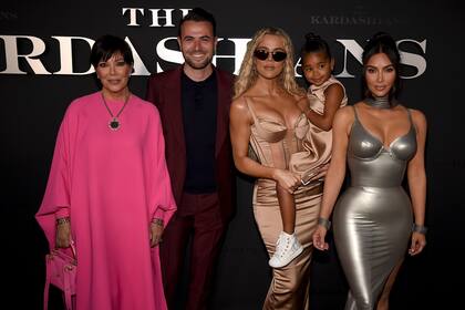 Las Kardashian saben cómo monetizar su fama (Photo by Frank Micelotta/PictureGroup for HULU)