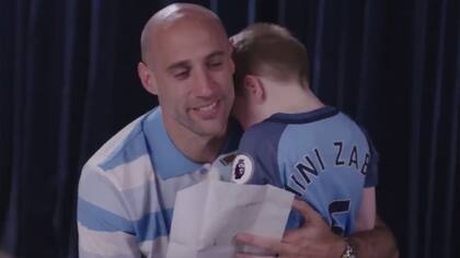 Las lágrimas de Pablo Zabaleta con su fanático