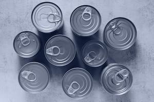 Las latas de conservas pueden ser transformadas en bonitas obras de decoración para el hogar (imagen ilustrativa)