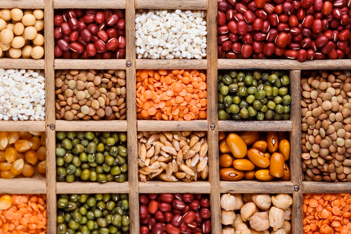 Las legumbres aparecen dentro del grupo de alimentos que ayudan a eliminar las toxinas y atenúan o bajan el colesterol