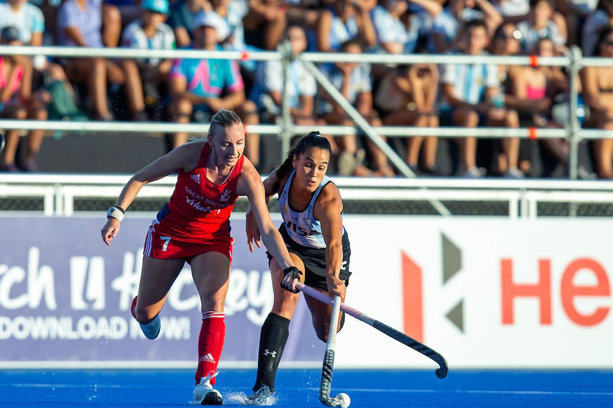 Las Leonas derrotaron a Gran Bretaña en su último partido en Santiago del Estero y lideran la tabla de posiciones