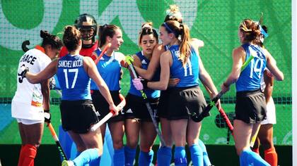 Las Leonas golearon a India y piensan en los cuartos de final