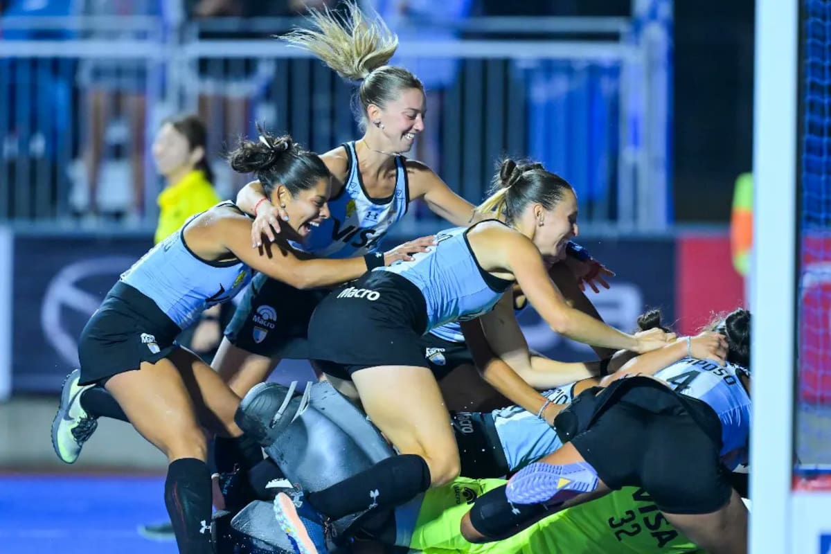 Las Leoncitas y la alegría del final: se festeja con la arquera, la figura en la definición por penales australianos