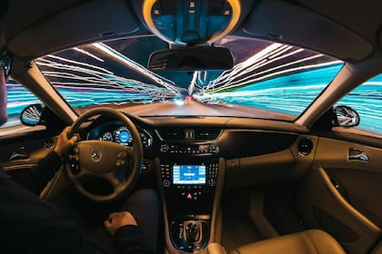 Las leyes de California penalizan duramente las carreras de autos callejeras