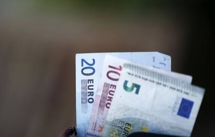 Las limitaciones para comprar euros
